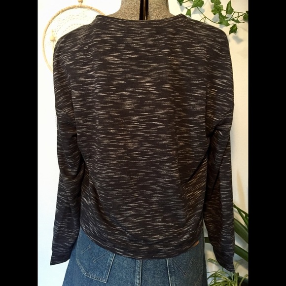 Black/white knit tie up top - Picture 2 of 3